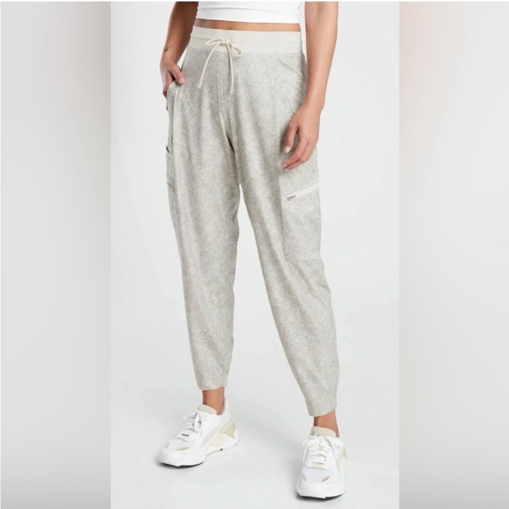 Athleta Venture Printed Pant in Viper Gray Size 8